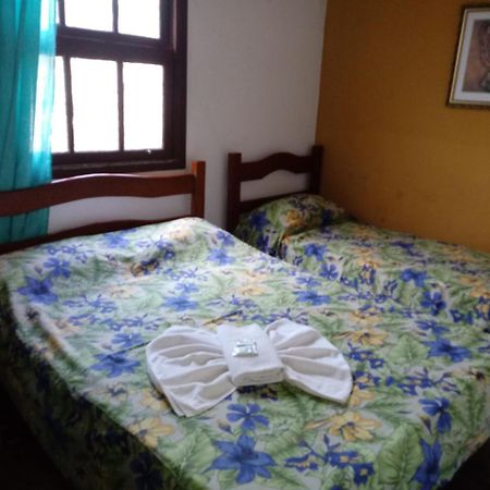 Hotel Madrid 멘데스 외부 사진